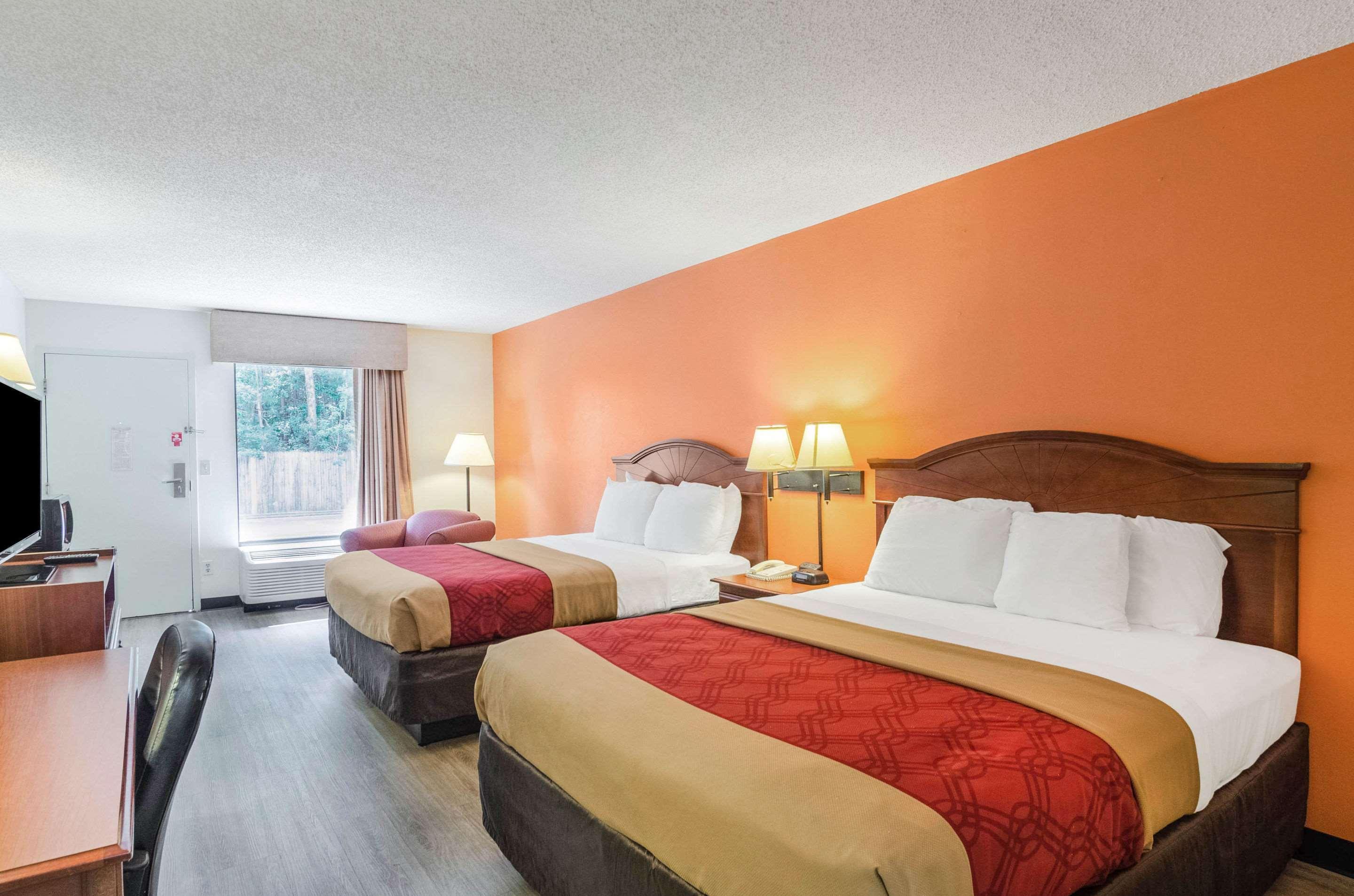 Econo Lodge Inn & Suites Gulfport Exteriör bild