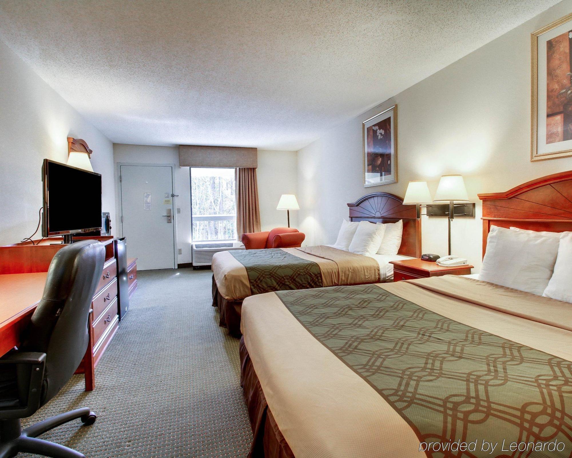 Econo Lodge Inn & Suites Gulfport Exteriör bild